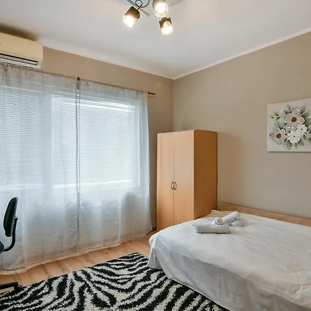 2br Flat In Center And Sea Walk Apartament *