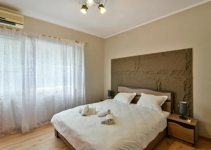 2br Flat In Center And Sea Walk Apartment