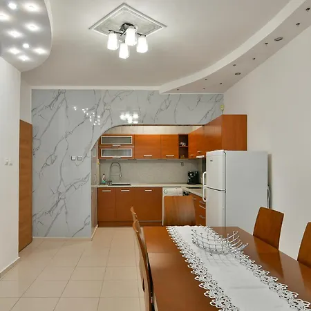 アパート 2br Flat In Center And Sea Walk ヴァルナ